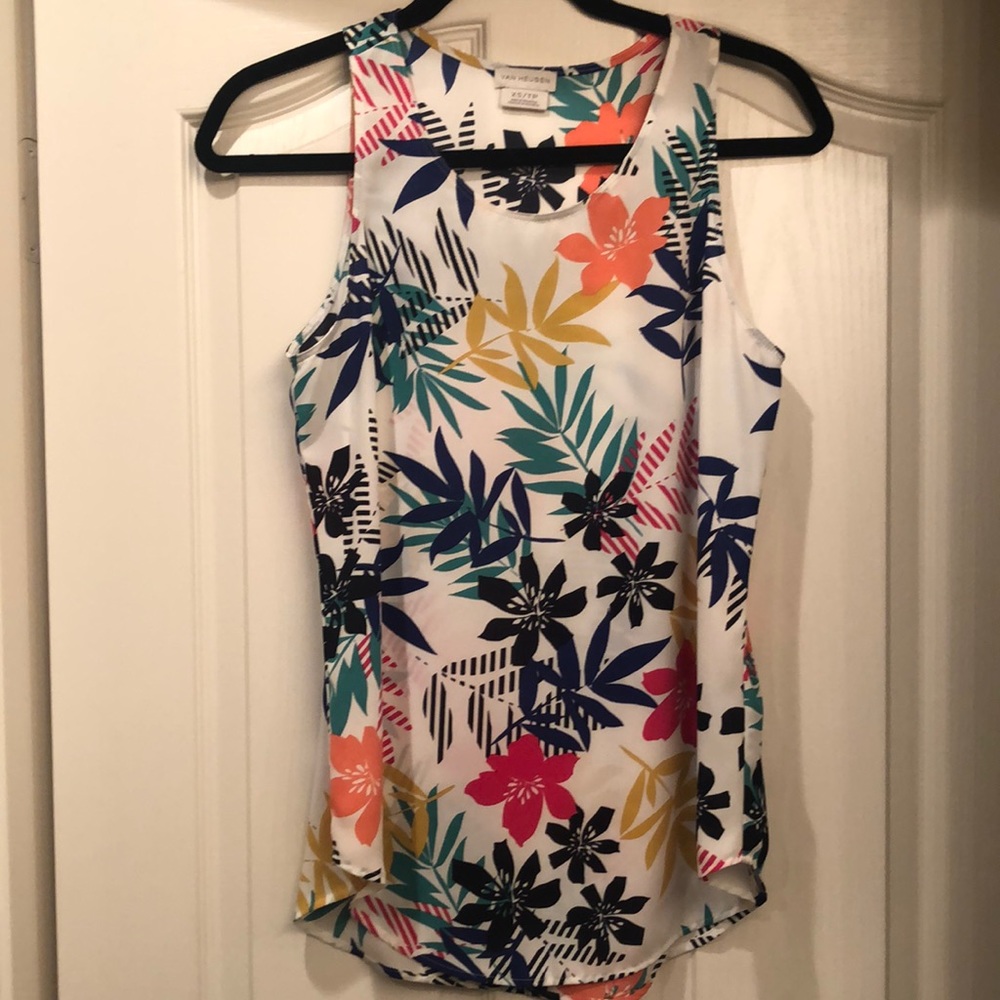 Van Heusen sleeveless blouse #23